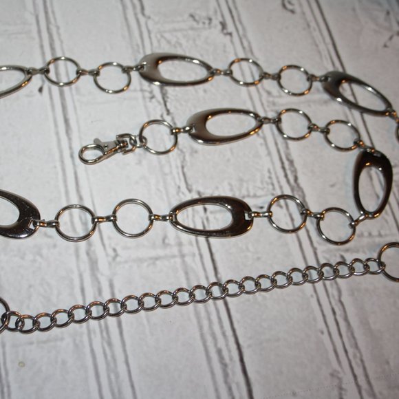 Beautiful silver Metal statement chain belt 40-48" - Picture 1 of 4